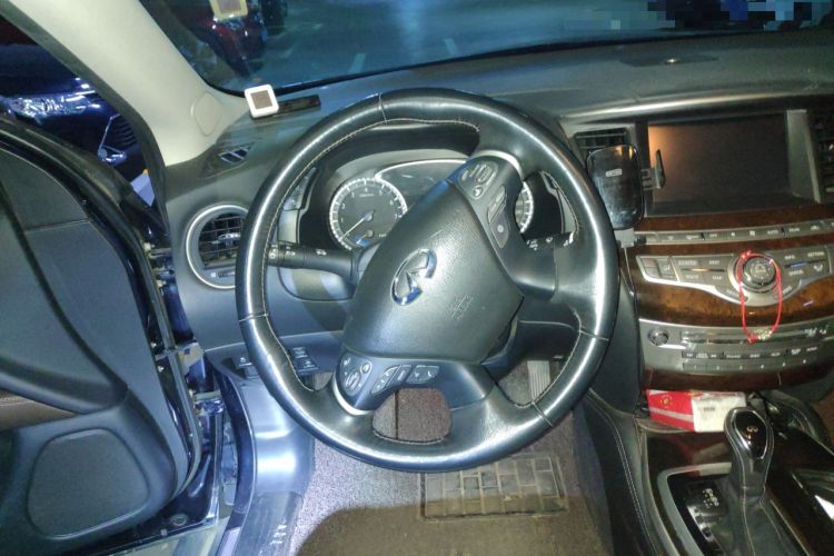 Used Infiniti QX60 2016 2.5 S/C Hybrid Four-Wheel Drive All-Terrain Version China V Emission Standard Steering Wheel