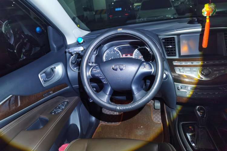 Used Infiniti QX60 2016 2.5 S/C Hybrid Two-Wheel-Drive Excellence Edition China V Standard Steering Wheel
