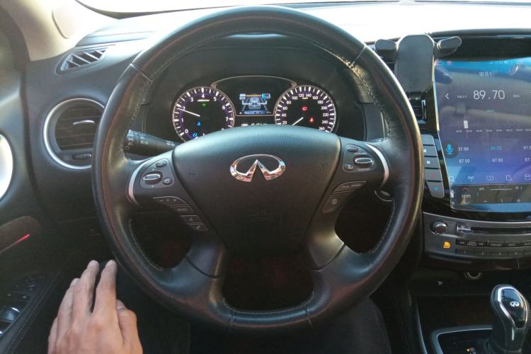 Used Infiniti QX60 2016 2.5 S/C Hybrid Four-Wheel Drive All-Terrain Version China V Emission Standard Steering Wheel
