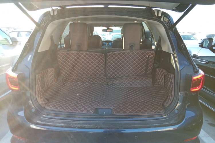 Used Infiniti QX60 2016 2.5 S/C Hybrid Four-Wheel Drive All-Terrain Version China V Emission Standard Trunk