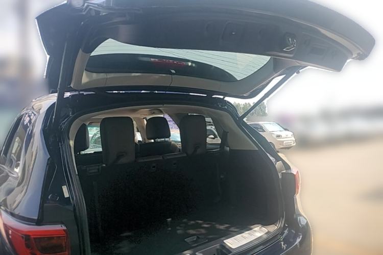 Used Infiniti QX60 2016 2.5 S/C Hybrid Two-Wheel-Drive Excellence Edition China V Standard Trunk