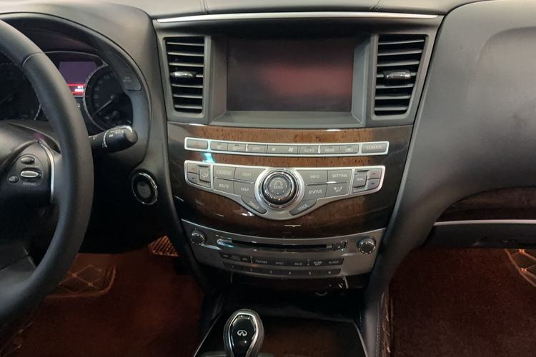 Used Infiniti QX60 2016 2.5 S/C Hybrid Two-Wheel-Drive Excellence Edition China V Standard Audio And AC Panel
