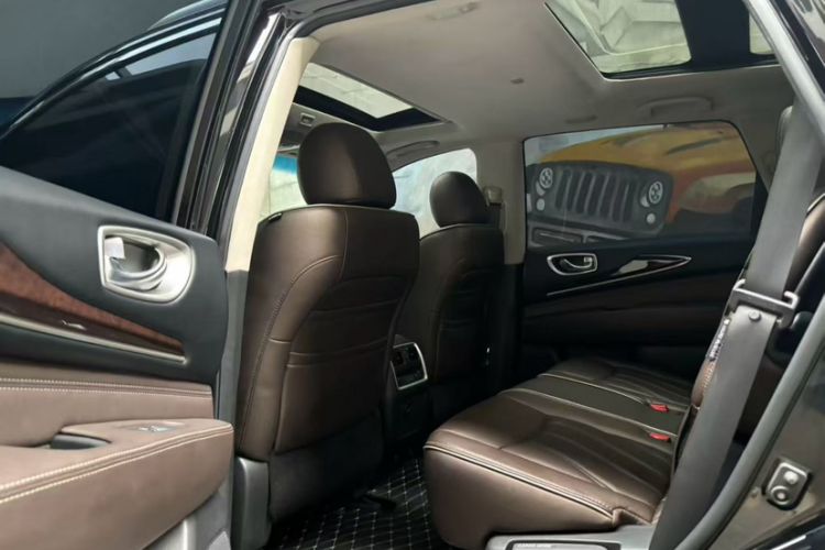 Used Infiniti QX60 2016 2.5 S/C Hybrid Two-Wheel-Drive Excellence Edition China V Standard Interior 1