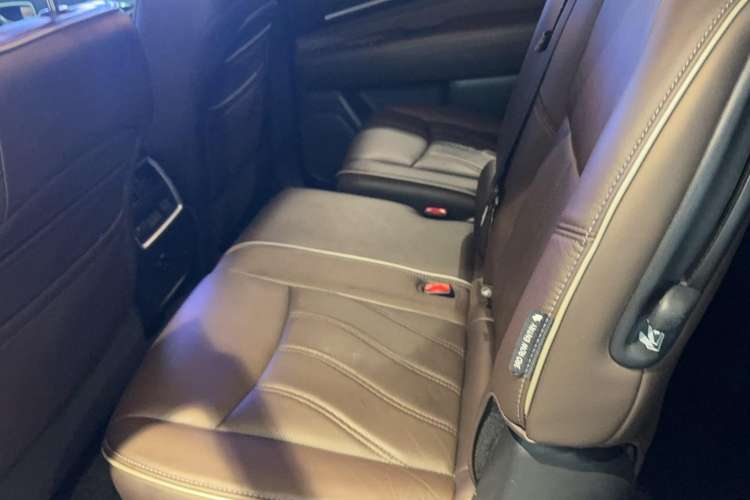 Used Infiniti QX60 2016 2.5 S/C Hybrid Two-Wheel-Drive Excellence Edition China V Standard Interior 1