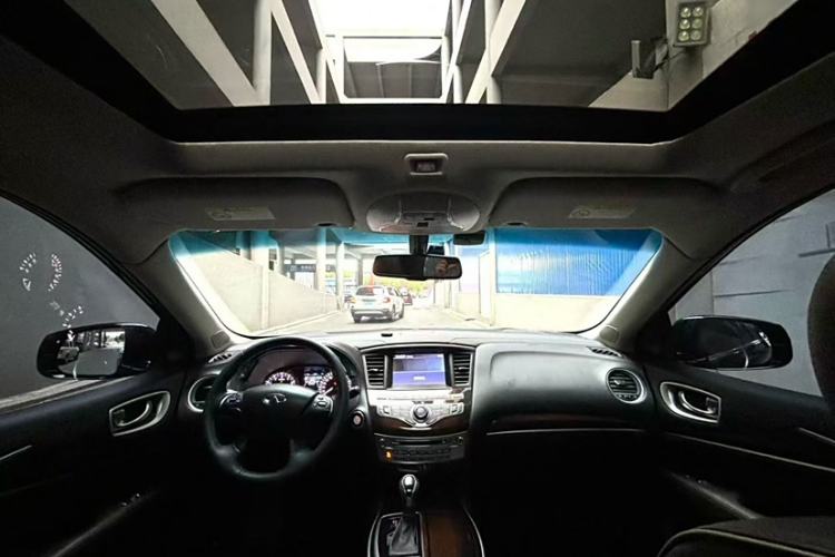 Used Infiniti QX60 2016 2.5 S/C Hybrid Two-Wheel-Drive Excellence Edition China V Standard Interior 2