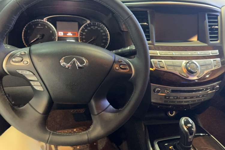 Used Infiniti QX60 2016 2.5 S/C Hybrid Two-Wheel-Drive Excellence Edition China V Standard Interior 3