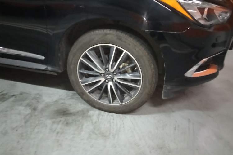 Used Infiniti QX60 2016 2.5 S/C Hybrid Two-Wheel-Drive Excellence Edition China V Standard Right Front Wheel Hub