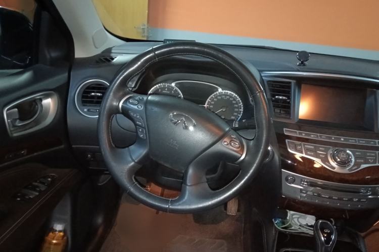 Used Infiniti QX60 2016 2.5 S/C Hybrid Two-Wheel-Drive Excellence Edition China V Standard Steering Wheel