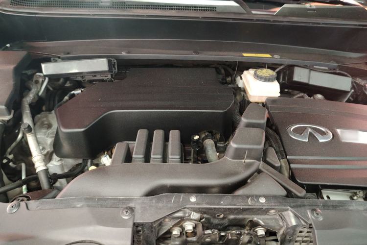 Used Infiniti QX60 2016 2.5 S/C Hybrid Two-Wheel-Drive Excellence Edition China V Standard Engine Bay