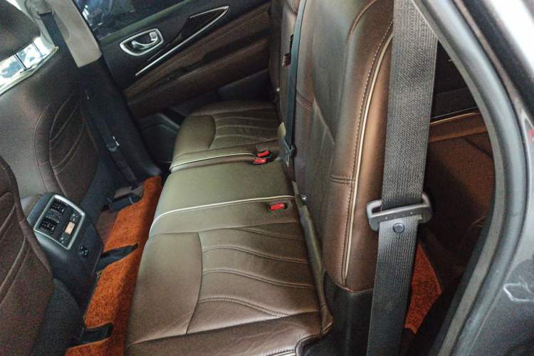 Used Infiniti QX60 2016 2.5 S/C Hybrid Two-Wheel-Drive Excellence Edition China V Standard Left Rear Seat