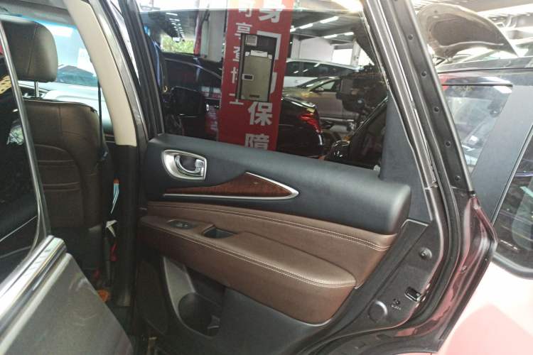 Used Infiniti QX60 2016 2.5 S/C Hybrid Two-Wheel-Drive Excellence Edition China V Standard Right Rear Door Interior