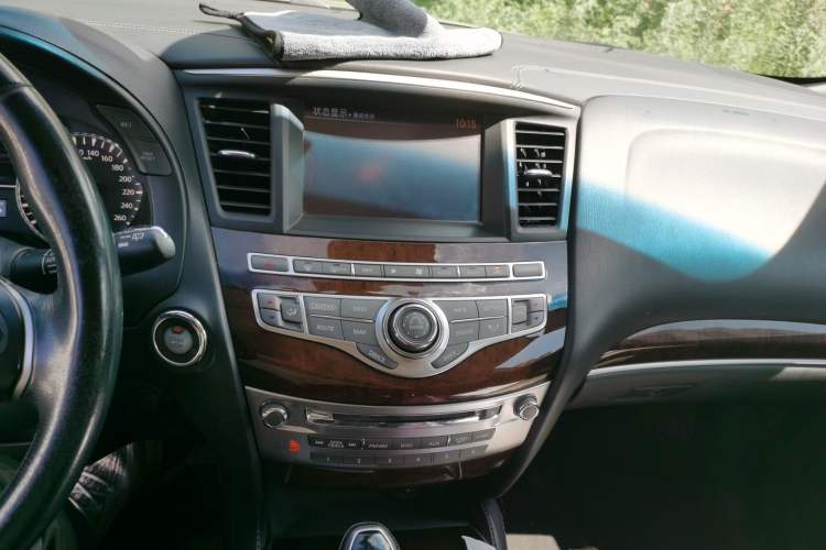Used Infiniti QX60 2016 2.5 S/C Hybrid Four-Wheel Drive All-Terrain Version China V Emission Standard Audio And AC Panel