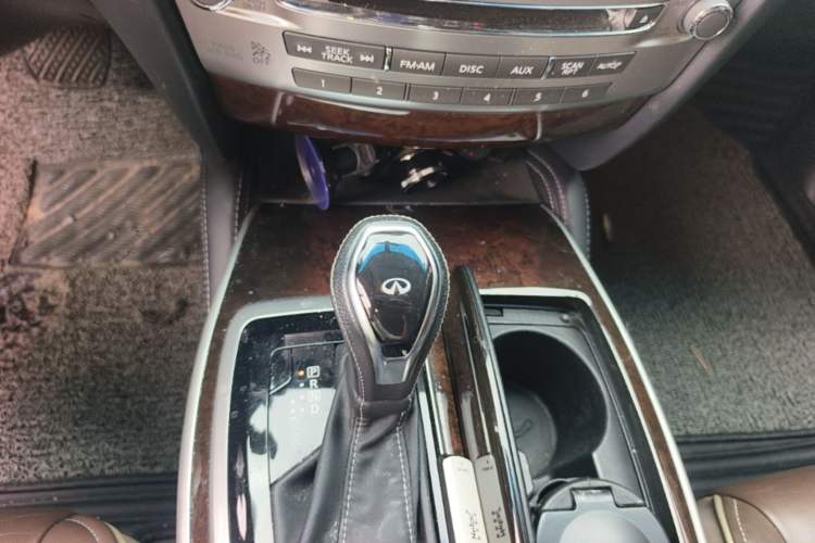 Used Infiniti QX60 2016 2.5 S/C Hybrid Two-Wheel-Drive Excellence Edition China V Standard Gear Lever