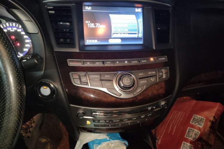 Used Infiniti QX60 2016 2.5 S/C Hybrid Two-Wheel-Drive Excellence Edition China V Standard Audio And AC Panel