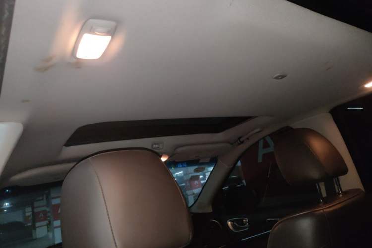 Used Infiniti QX60 2016 2.5 S/C Hybrid Two-Wheel-Drive Excellence Edition China V Standard Headliner
