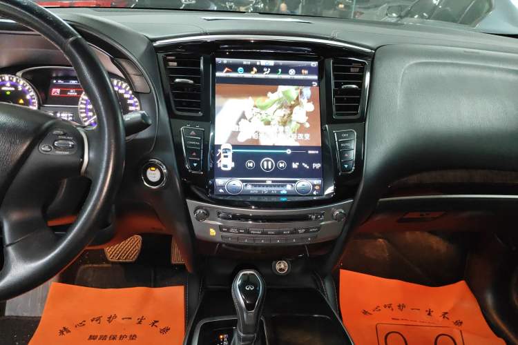 Used Infiniti QX60 2016 2.5 S/C Hybrid Two-Wheel-Drive Excellence Edition China V Standard Audio And AC Panel
