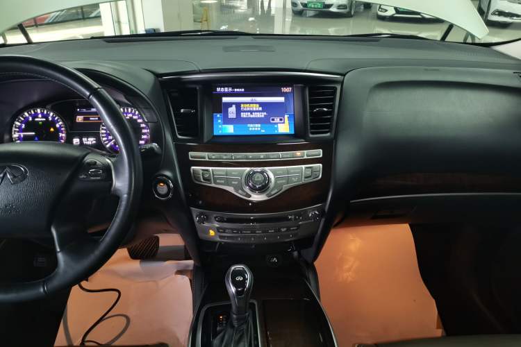 Used Infiniti QX60 2016 2.5 S/C Hybrid Two-Wheel-Drive Excellence Edition China V Standard Audio And AC Panel