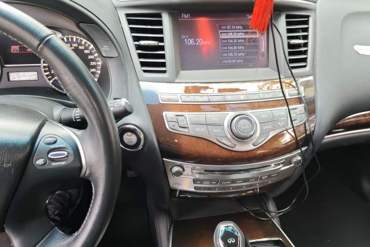 Used Infiniti QX60 2016 2.5 S/C Hybrid Two-Wheel-Drive Excellence Edition China V Standard Audio And AC Panel