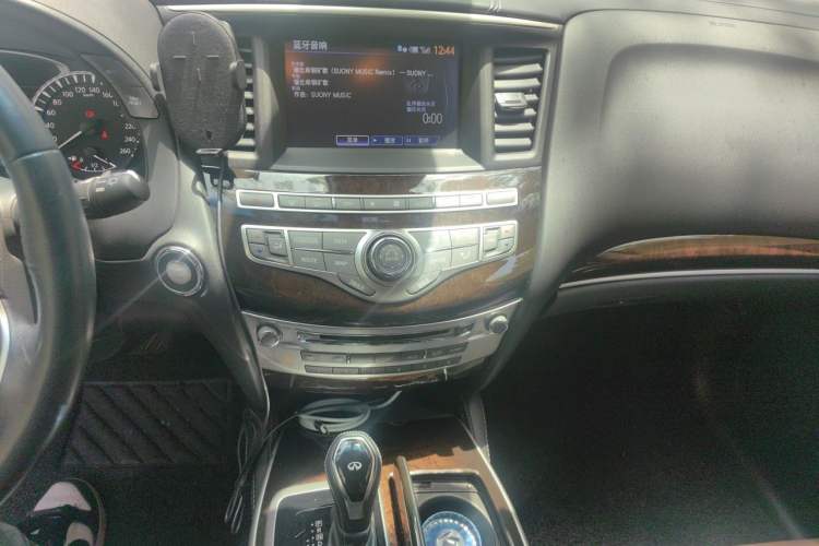 Used Infiniti QX60 2016 2.5 S/C Hybrid Four-Wheel Drive All-Terrain Version China V Emission Standard Audio And AC Panel