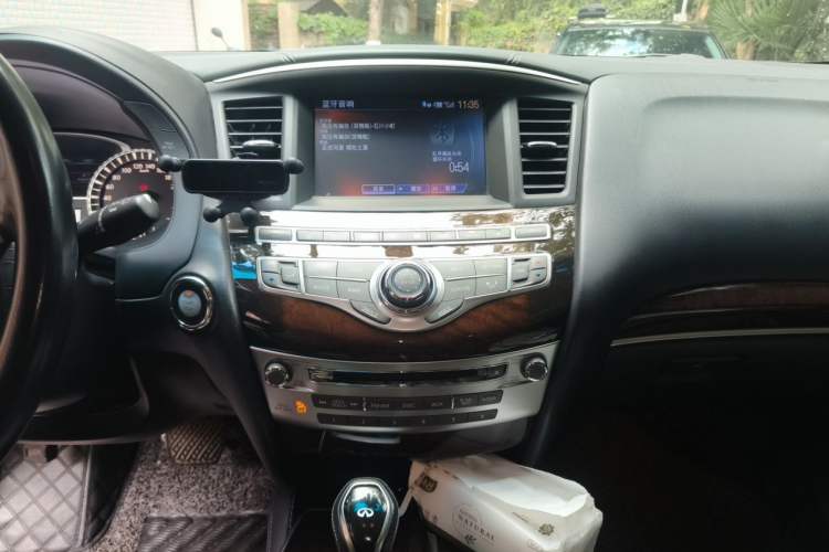 Used Infiniti QX60 2016 2.5 S/C Hybrid Two-Wheel-Drive Excellence Edition China V Standard Audio And AC Panel