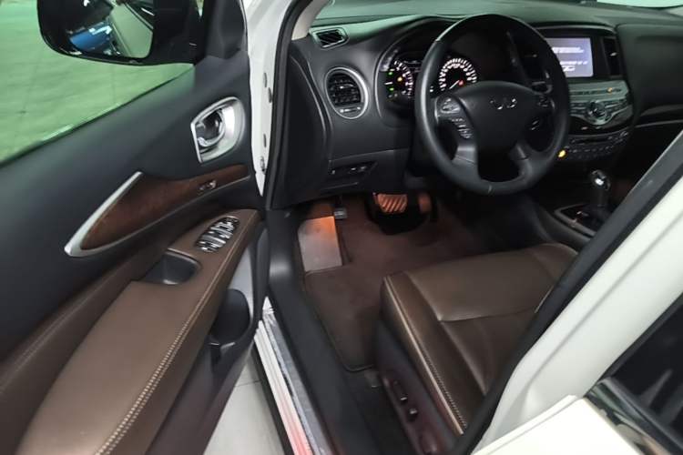 Used Infiniti QX60 2016 2.5 S/C Hybrid Two-Wheel-Drive Excellence Edition China V Standard Driver Seat
