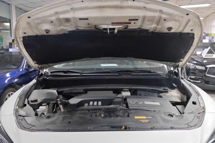 Used Infiniti QX60 2016 2.5 S/C Hybrid Two-Wheel-Drive Excellence Edition China V Standard Engine Bay