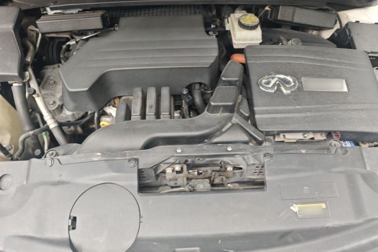 Used Infiniti QX60 2016 2.5 S/C Hybrid Two-Wheel-Drive Excellence Edition China V Standard Engine Bay