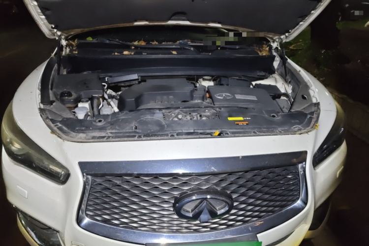 Used Infiniti QX60 2016 2.5 S/C Hybrid Two-Wheel-Drive Excellence Edition China V Standard Engine Bay