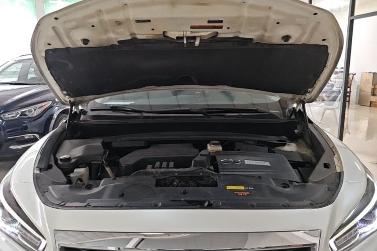 Used Infiniti QX60 2016 2.5 S/C Hybrid Two-Wheel-Drive Excellence Edition China V Standard Engine Bay