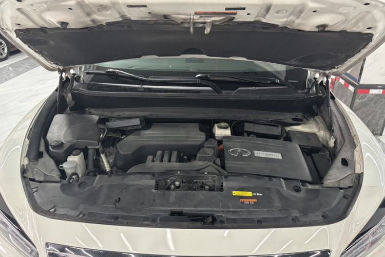 Used Infiniti QX60 2016 2.5 S/C Hybrid Two-Wheel-Drive Excellence Edition China V Standard Engine Bay