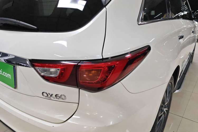 Used Infiniti QX60 2016 2.5 S/C Hybrid Two-Wheel-Drive Excellence Edition China V Standard Exterior 3