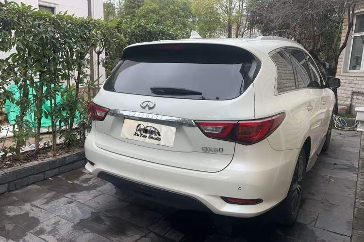 Used Infiniti QX60 2016 2.5 S/C Hybrid Two-Wheel-Drive Excellence Edition China V Standard Exterior 6