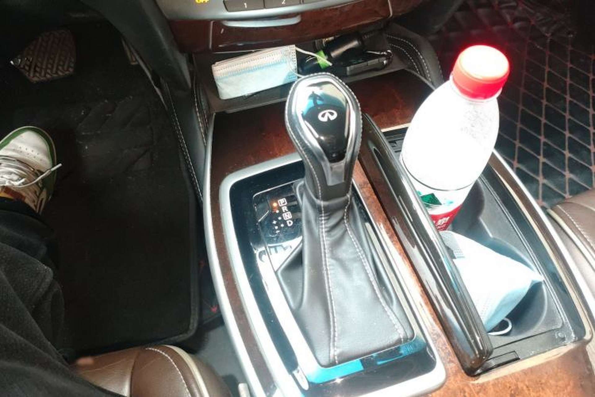 Used Infiniti QX60 2016 2.5 S/C Hybrid Two-Wheel-Drive Excellence Edition China V Standard Gear Lever