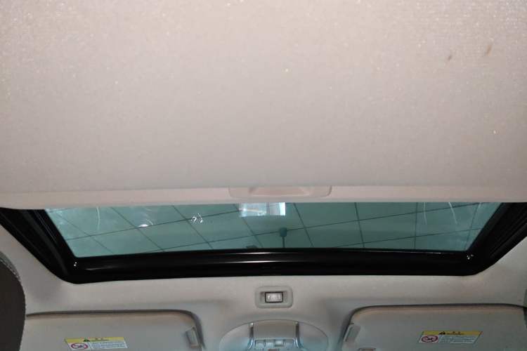 Used Infiniti QX60 2016 2.5 S/C Hybrid Two-Wheel-Drive Excellence Edition China V Standard Headliner