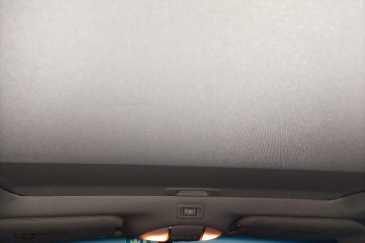 Used Infiniti QX60 2016 2.5 S/C Hybrid Two-Wheel-Drive Excellence Edition China V Standard Headliner