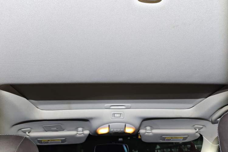 Used Infiniti QX60 2016 2.5 S/C Hybrid Two-Wheel-Drive Excellence Edition China V Standard Headliner