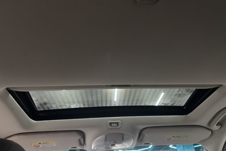 Used Infiniti QX60 2016 2.5 S/C Hybrid Two-Wheel-Drive Excellence Edition China V Standard Headliner