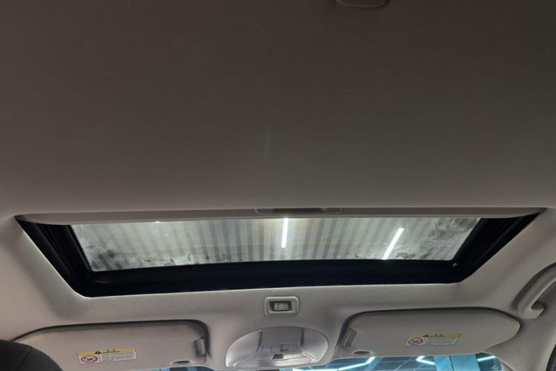 Used Infiniti QX60 2016 2.5 S/C Hybrid Two-Wheel-Drive Excellence Edition China V Standard Headliner