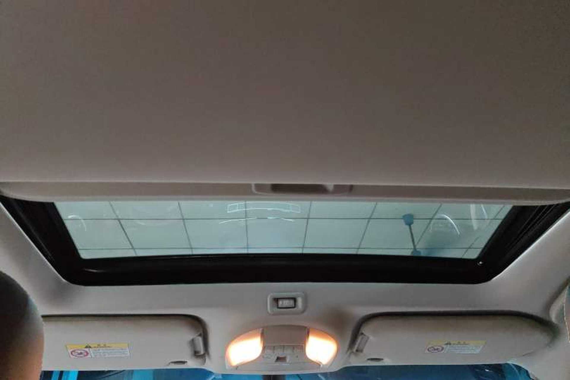 Used Infiniti QX60 2016 2.5 S/C Hybrid Two-Wheel-Drive Excellence Edition China V Standard Headliner