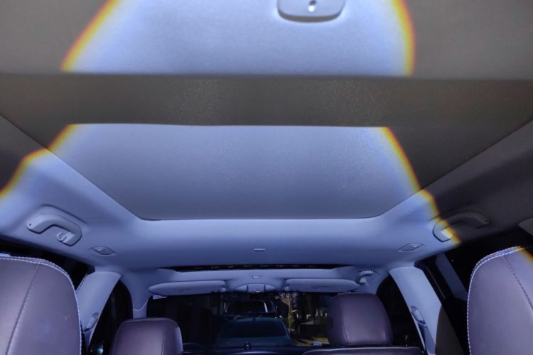 Used Infiniti QX60 2016 2.5 S/C Hybrid Two-Wheel-Drive Excellence Edition China V Standard Headliner