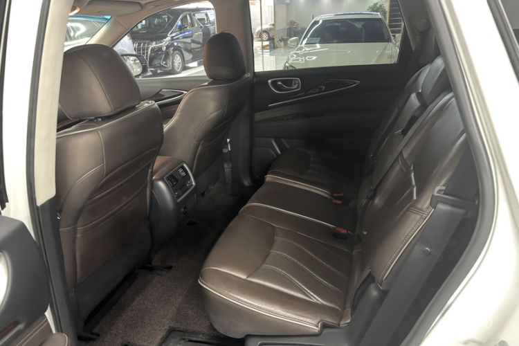 Used Infiniti QX60 2016 2.5 S/C Hybrid Two-Wheel-Drive Excellence Edition China V Standard Interior 2