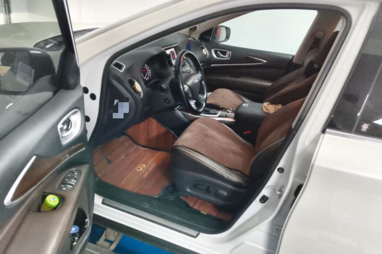 Used Infiniti QX60 2016 2.5 S/C Hybrid Two-Wheel-Drive Excellence Edition China V Standard Interior 3
