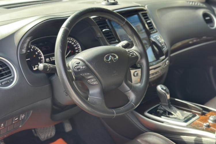 Used Infiniti QX60 2016 2.5 S/C Hybrid Two-Wheel-Drive Excellence Edition China V Standard Interior 4