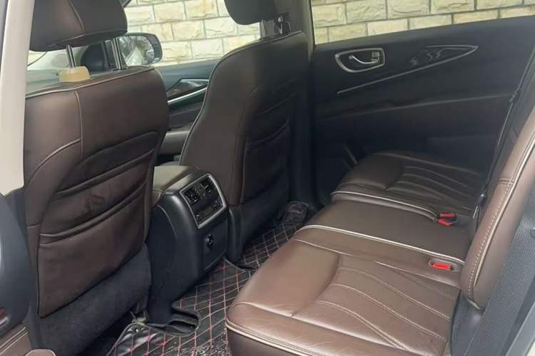 Used Infiniti QX60 2016 2.5 S/C Hybrid Two-Wheel-Drive Excellence Edition China V Standard Interior 5