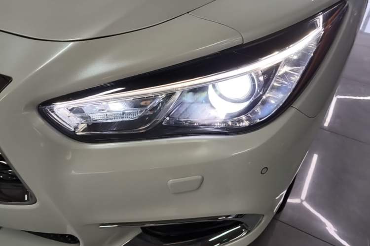 Used Infiniti QX60 2016 2.5 S/C Hybrid Two-Wheel-Drive Excellence Edition China V Standard Left Front Headlight