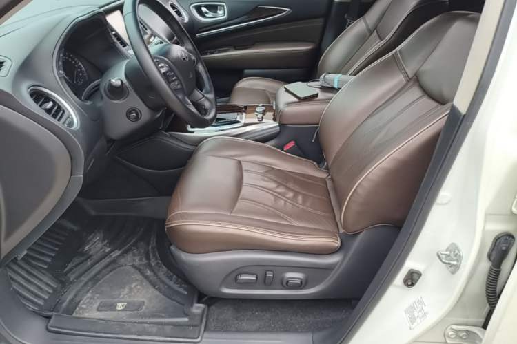 Used Infiniti QX60 2016 2.5 S/C Hybrid Two-Wheel-Drive Excellence Edition China V Standard Left Front Seat