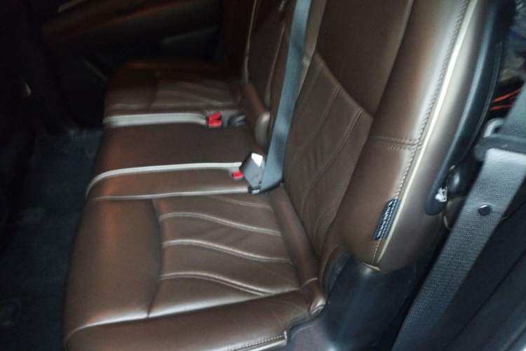 Used Infiniti QX60 2016 2.5 S/C Hybrid Two-Wheel-Drive Excellence Edition China V Standard Left Rear Seat