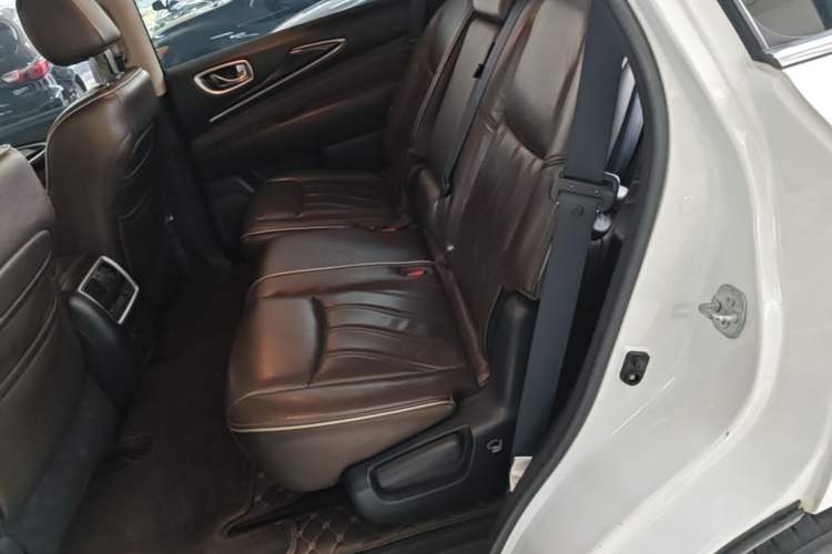 Used Infiniti QX60 2016 2.5 S/C Hybrid Two-Wheel-Drive Excellence Edition China V Standard Left Rear Seat