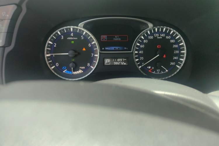 Used Infiniti QX60 2016 2.5 S/C Hybrid Four-Wheel Drive All-Terrain Version China V Emission Standard Odometer Close Up