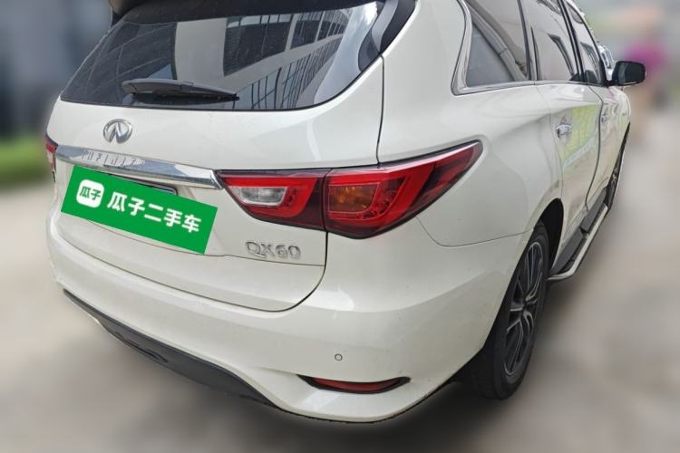 Used Infiniti QX60 2016 2.5 S/C Hybrid Two-Wheel-Drive Excellence Edition China V Standard Rear Right 45 Deg